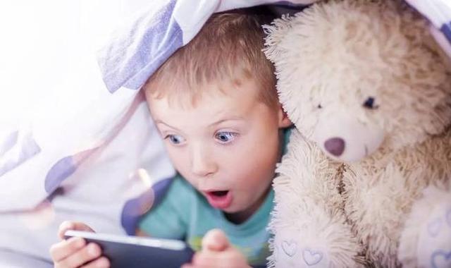 如何让孩子放下手机，不恨你？家长请记好这3招