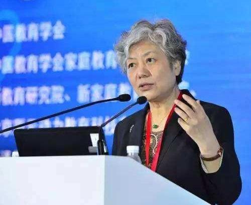 李玫瑾教授：孩子三到六岁你不管，长大以后想管也管不了