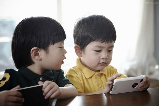 如何让孩子放下手机，不恨你？家长请记好这3招