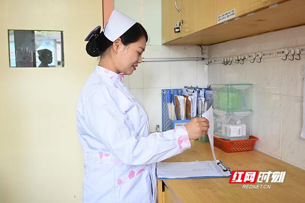 益阳市妇幼保健院夏丽霞：期盼着你的出生给你一辈子的幸福和宠爱