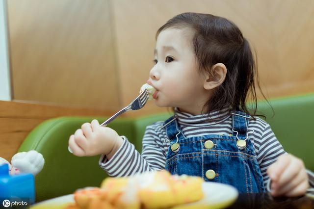 “给你5块钱，别告诉我妈。”你的样子，很孩子的未来息息相关！