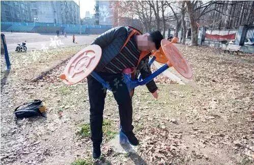 8岁女孩鼻冒血泡不幸丧命，只因这个东西！你家孩子也在玩