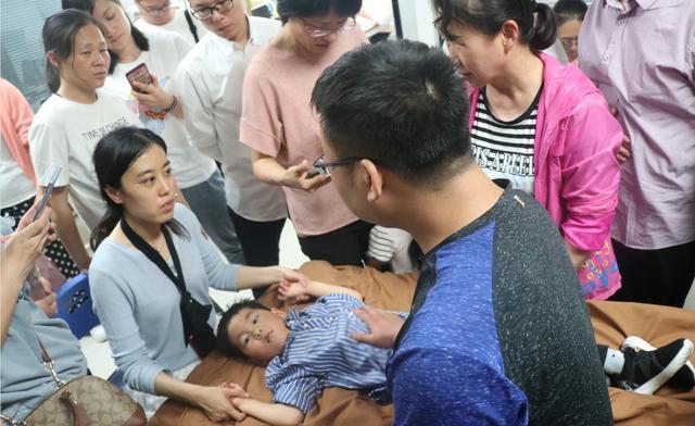 妈妈是半个医生，厨房是半个药房