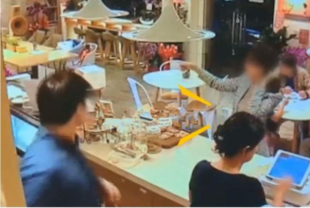 小孩戳坏店家20万音响怎赔！家长如何给自己和小孩宝贵的一课？