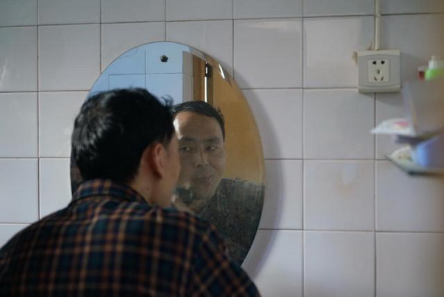 图片故事：一位教新妈妈育儿的男老师