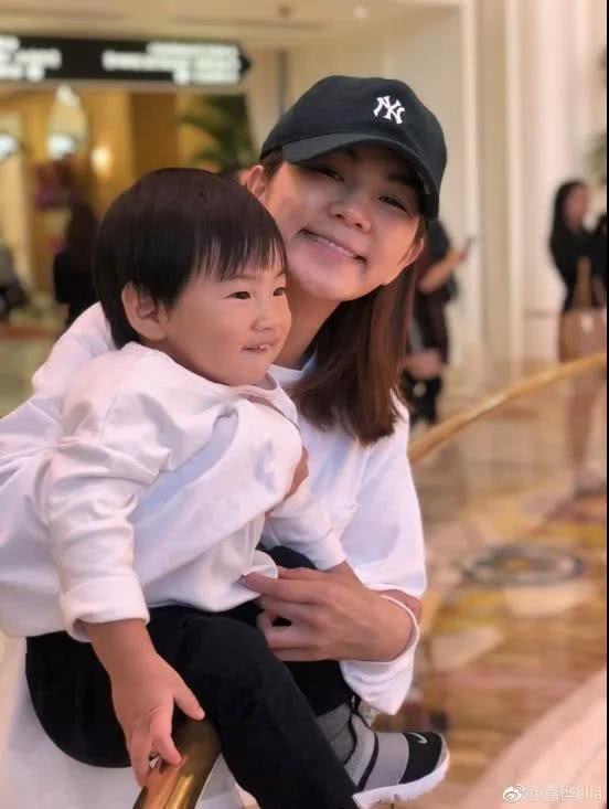 Ella自曝产后“漏尿”2年：生娃后遗症，是每个妈妈的伤痛和荣光