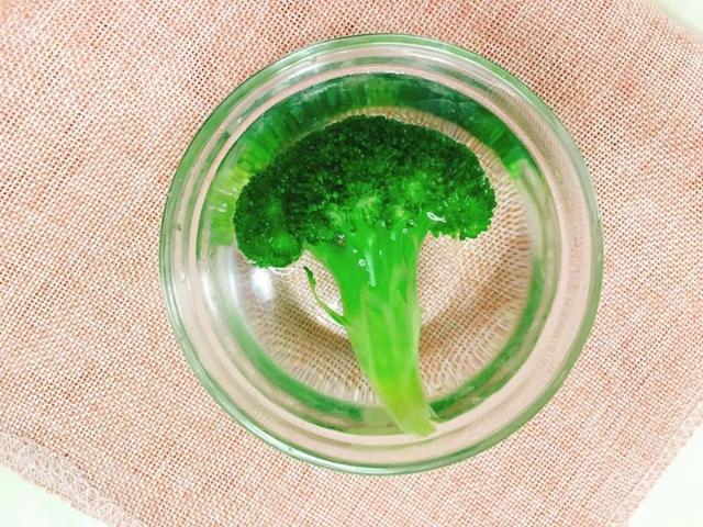 用这种食材做补铁又美味的辅食，五分钟就轻松搞定