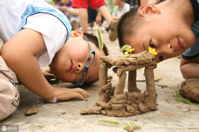 三岁前，孩子有这些＂毛病＂，长大后可能很优秀，你家孩子占几条？