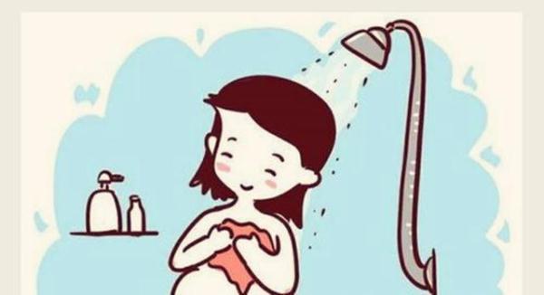 “妈妈，弟弟偷看你洗澡”，面对孩子的“好奇心”，父母别闪躲