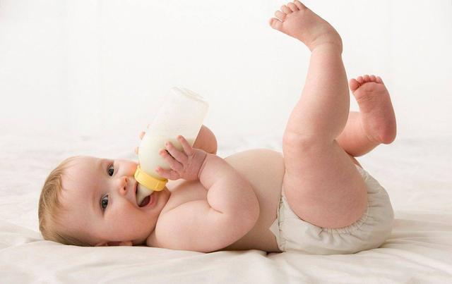 想母乳喂养又要上班，背奶妈妈，母乳冷藏这几点要注意！