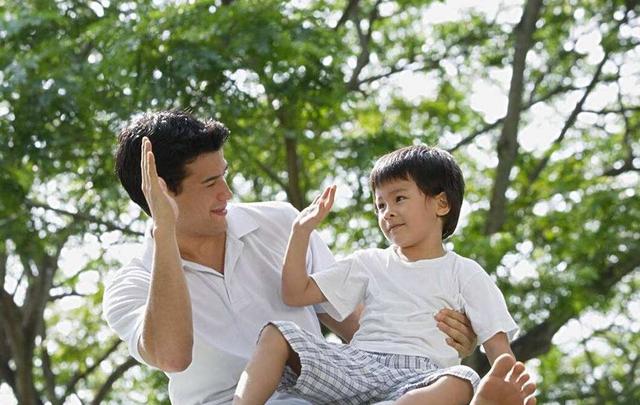 孩子到了这个年龄还不立规矩，容易学会坏习惯，越长大越难管教