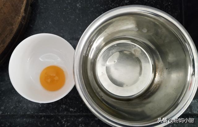 还在给宝宝吃蛋黄泥吗？赶紧换个吃法，宝宝易消化、易吸收