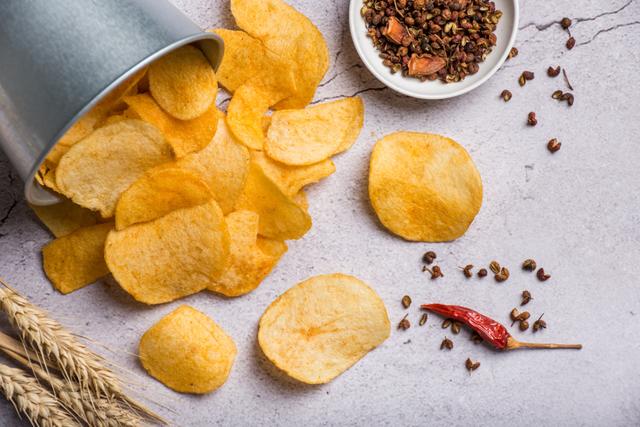 哪些零食不能让孩子吃？这些小食品上榜，看看有没有常吃的