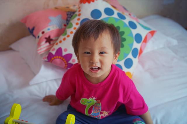 不管家里条件如何，夏季带娃做到“二多二少”，娃体质好，生病少