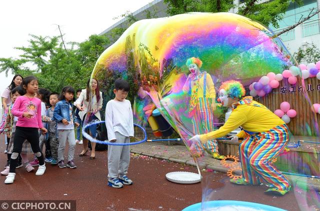 江苏太仓：幼儿体验科技魅力