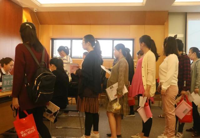 “女翻男”和“男翻女”是如何发生的？别迷信，其实另有原因