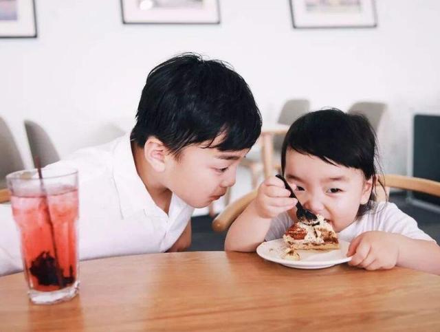 宝宝很爱吃饭，为什么却营养不良了？比不爱吃饭还严峻的饭桌问题