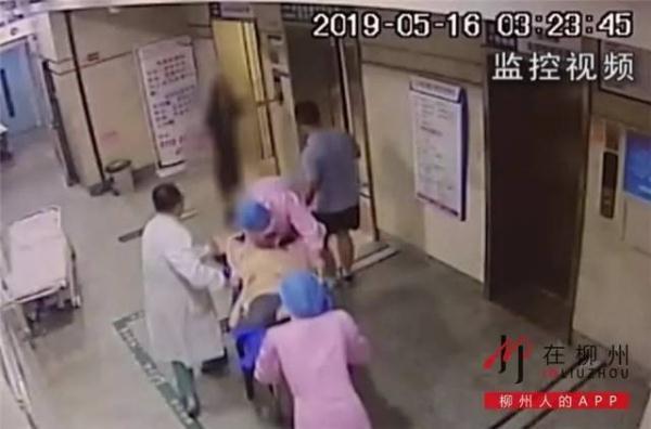 事迹｜产妇羊水破了！孕期医生跪着托举半小时，救回一条小生命……