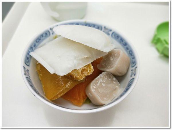 解救顽强石头奶，做对奶水涌现，做错泪水与你相对