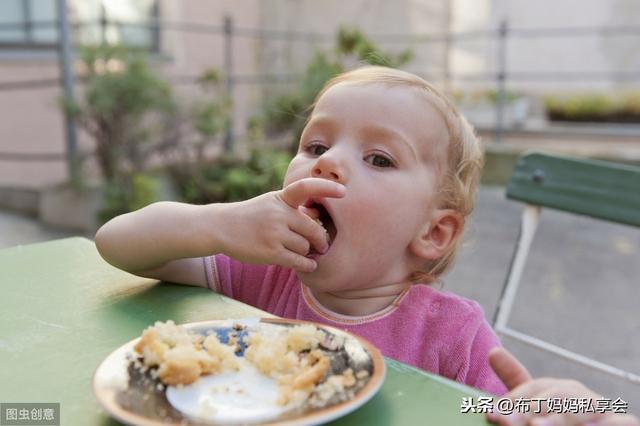 孩子不看电视拒绝吃饭，谁的错？吃饭绝非小事，父母需要做到6点