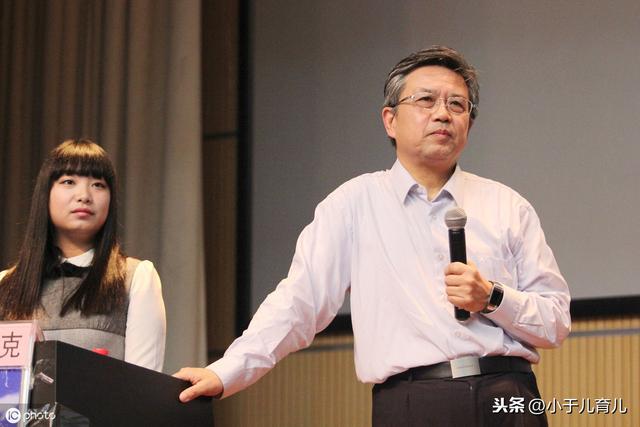 老校长直言：家长在这4个方面“越懒”，孩子长大就更有出息！