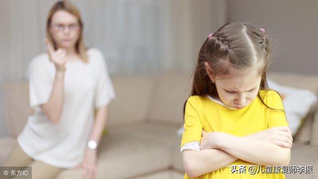 宝宝睡觉爱蹬被子怎么办？爱蹬被子的主要原因是什么？宝妈须知