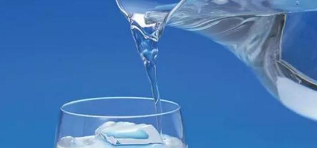 夏天到了，要多给孩子喝水，但是这6种水别给孩子喝！