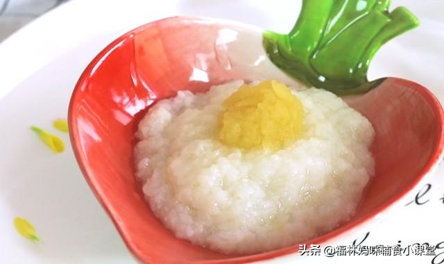 这道辅食只需要两种食材，简单好做还营养，宝宝爱吃、妈妈省心