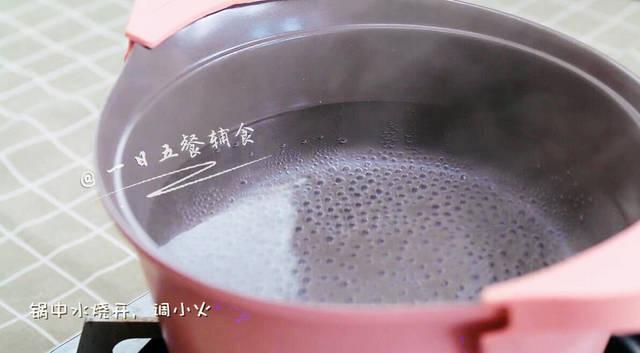 白菜鱼丸简单美味的宝宝辅食