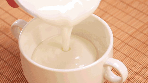 这4款“网红酸奶”别再给孩子喝了，一张图教你看懂配料表