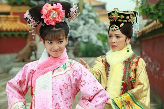 小燕子李晟孕三月孕吐严重还摔倒，妈妈吓得大哭，如今宝宝一岁了