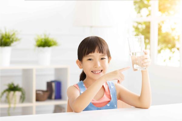 活该你家孩子不长高，再吃这些食物小心发育不良！