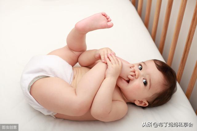 孩子爱吃手，爱走路，可能是敏感期！父母正确引导，敏感期不敏感