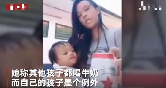 妈妈给孩子喝啤酒：为了哄他睡觉，我家娃和别人不一样