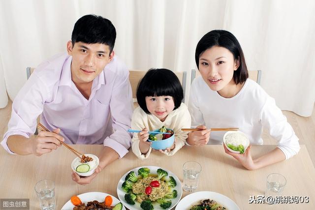 还在为孩子吃饭抓狂？做好这几件事，轻松搞定孩子的吃饭问题