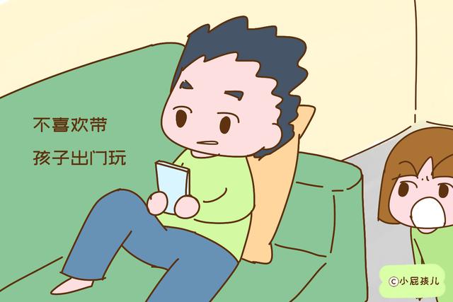 沉迷于玩手机的孩子，家里都有这样的爸妈，真不是孩子的错