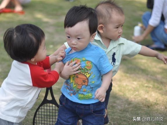 不听话、打人、摔东西，该如何给一岁多的熊孩子立规矩