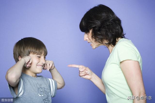 孩子发脾气时，家长很崩溃？心理学家：其实发脾气是好事