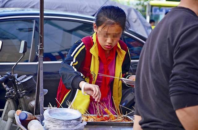 这3种零食已被医生“拉黑”，孩子再嘴馋都不能吃，家长别大意