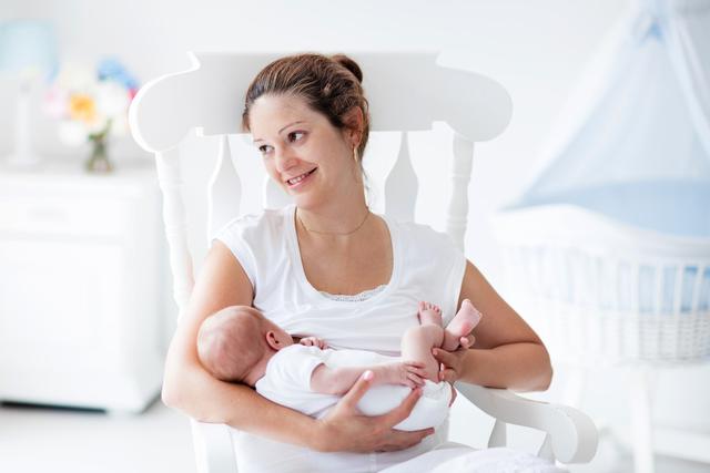 坚持母乳喂养能降低母体中风风险？专家的解释让宝妈多了两重顾虑