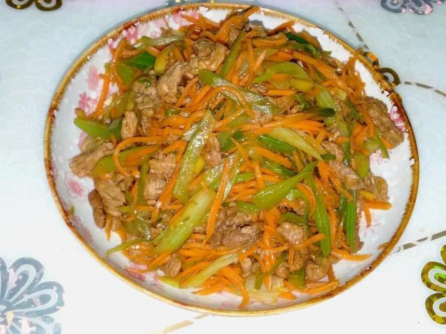 6月到了，家长要常给孩子做这道菜，增强记忆，对眼睛也非常好！