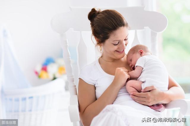 母乳喂养的宝妈外出如何避免尴尬？做好这3件事必不可少