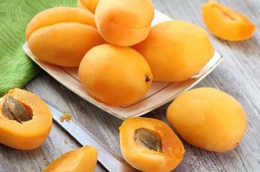 酸甜杏子上市，孕妈妈可以吃杏子吗？看完可能对你有帮助