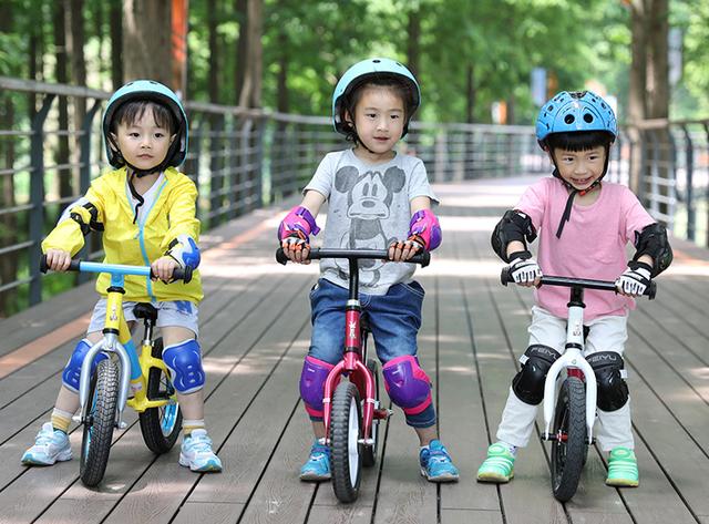 孩子就爱宅在家？该怎么正确引导他