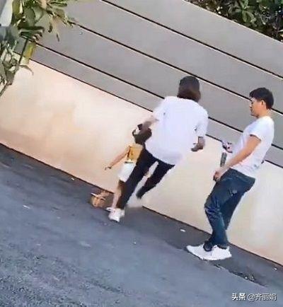 3岁女孩遭亲生母亲踢踹，只为了想让孩子听话？