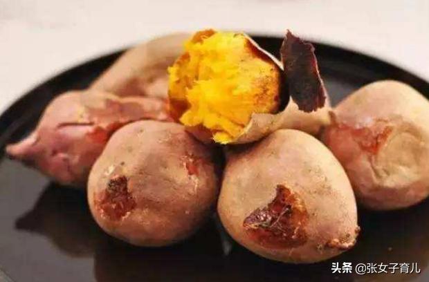 睡觉前，最好不要给宝宝吃，这4种食物，影响宝宝睡眠，还长不高