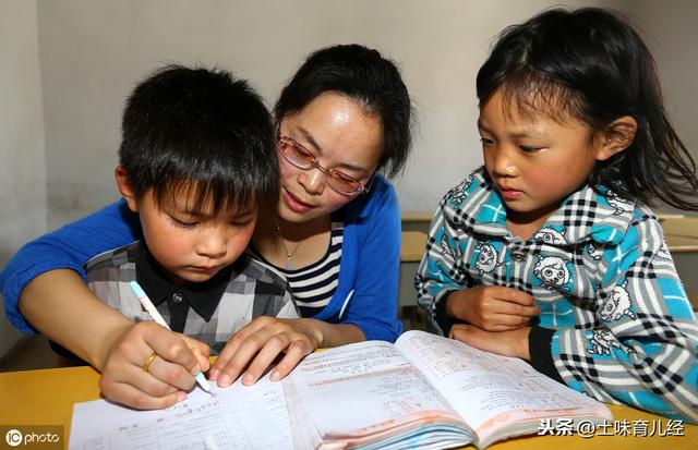 其实妈妈也hold不住“河东狮吼”般的陪娃写作业，真的可以懒一点