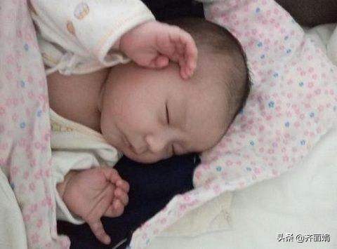 为什么宝宝睡觉时都会笑？知道原因后，忍不住觉得幸福