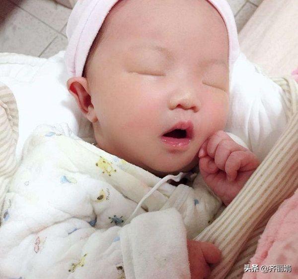 为什么宝宝睡觉时都会笑？知道原因后，忍不住觉得幸福