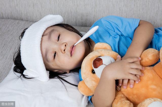 孩子发烧，别动不动输液！一套小儿推拿方法可以治疗